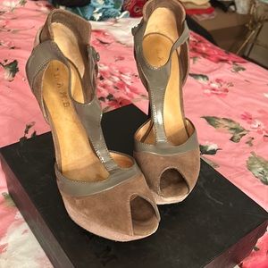 L.A.M.B. Leather 5 inches leather pumps